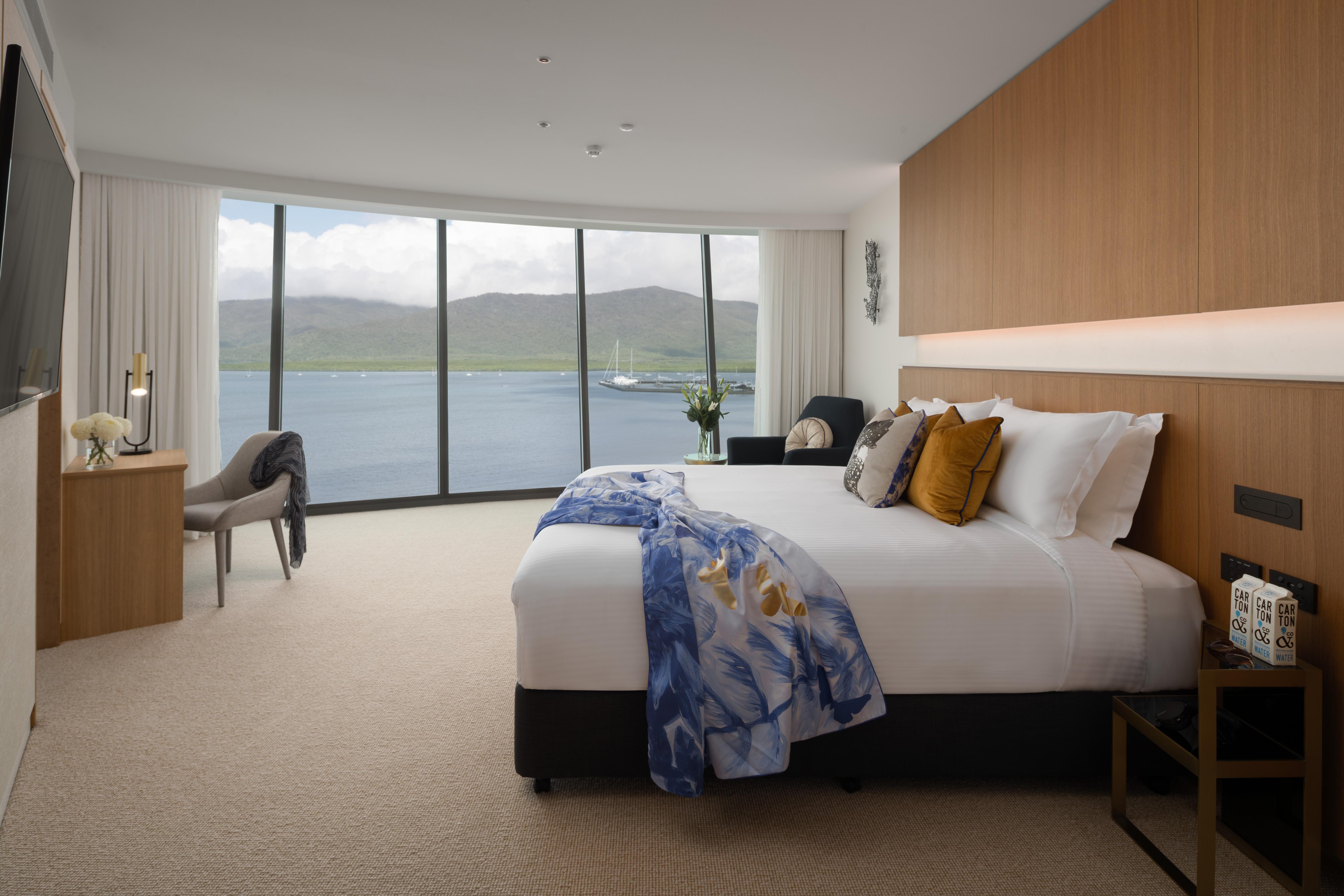 Crystalbrook Riley Otel Cairns Dış mekan fotoğraf A suite at the InterContinental Sanctuary Cove Resort